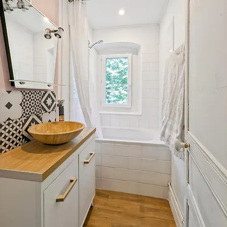 Maison Des Annees 30 - - 4 Personnes Vakantiehuis *